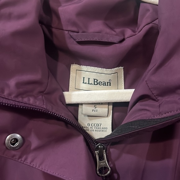 LL Bean rain jacket with detachable hood. - Picture 2 of 11